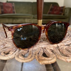 Vintage Ray-Ban Sunglasses (Style C)